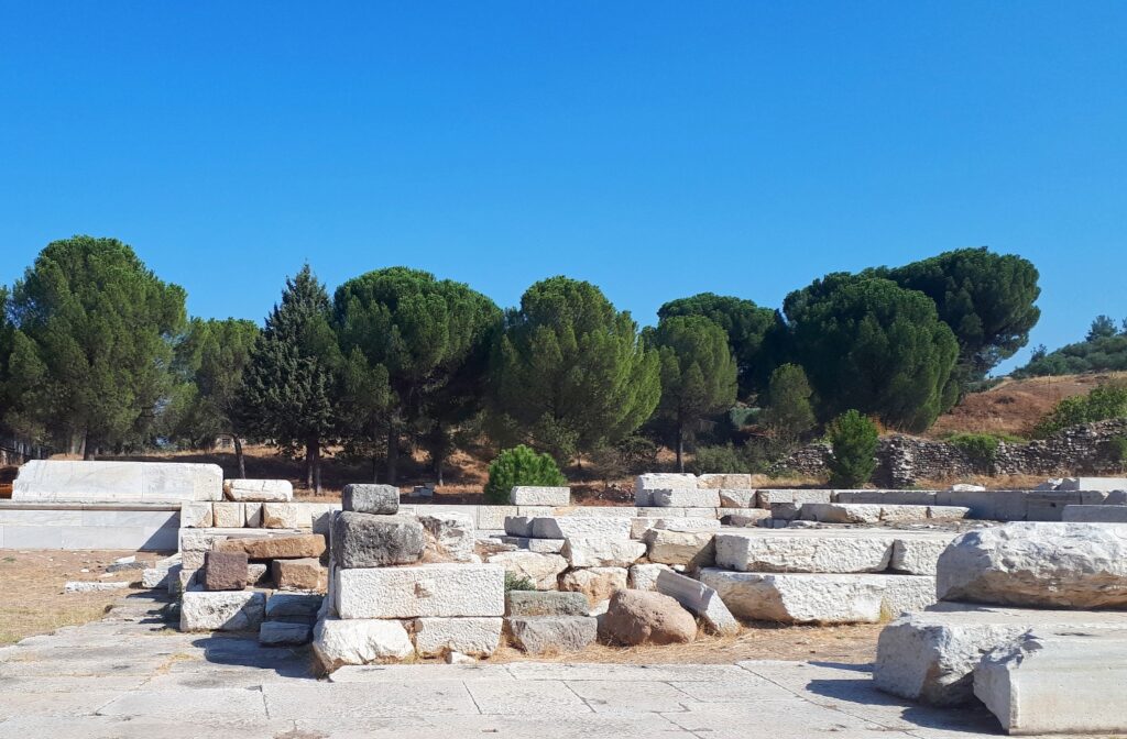 サルディスとビン・テペのリュディア墳丘墓（トルコ共和国）