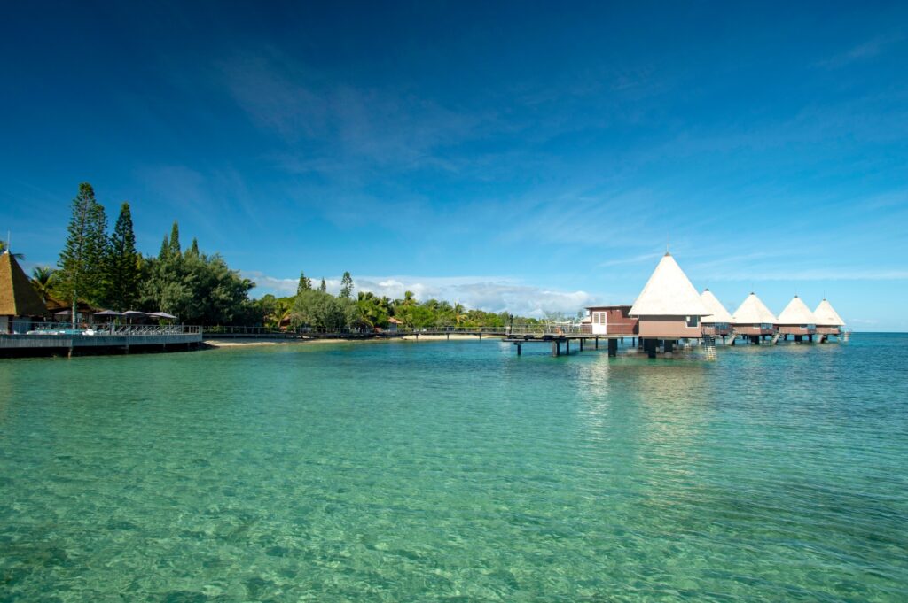 ニューカレドニアの珊瑚礁：環礁の多様性と関連する生態系（フランス共和国）