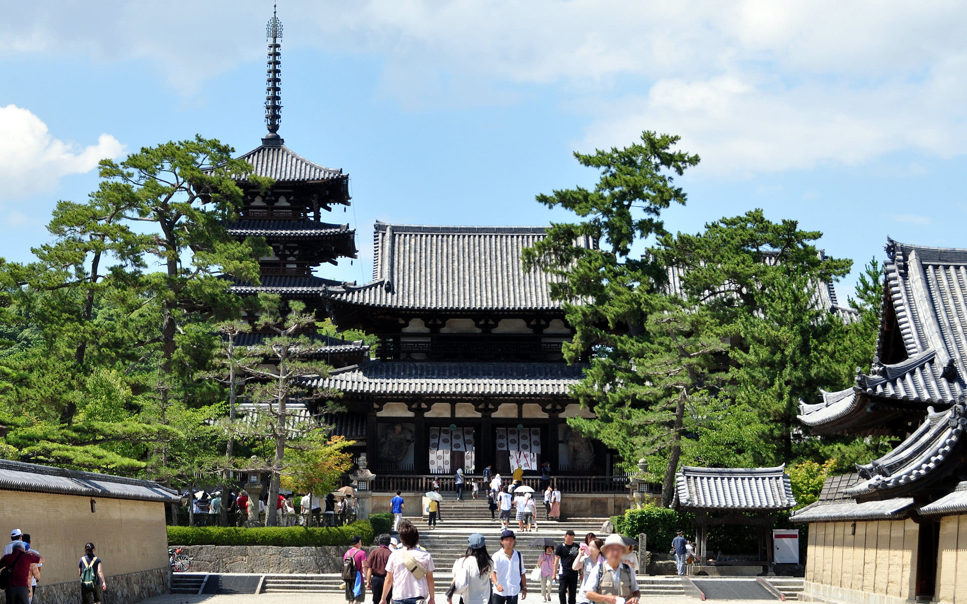 2020年 4月『法隆寺地域の仏教建造物群』