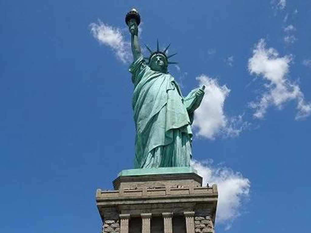 『自由の女神像』（アメリカ合衆国）