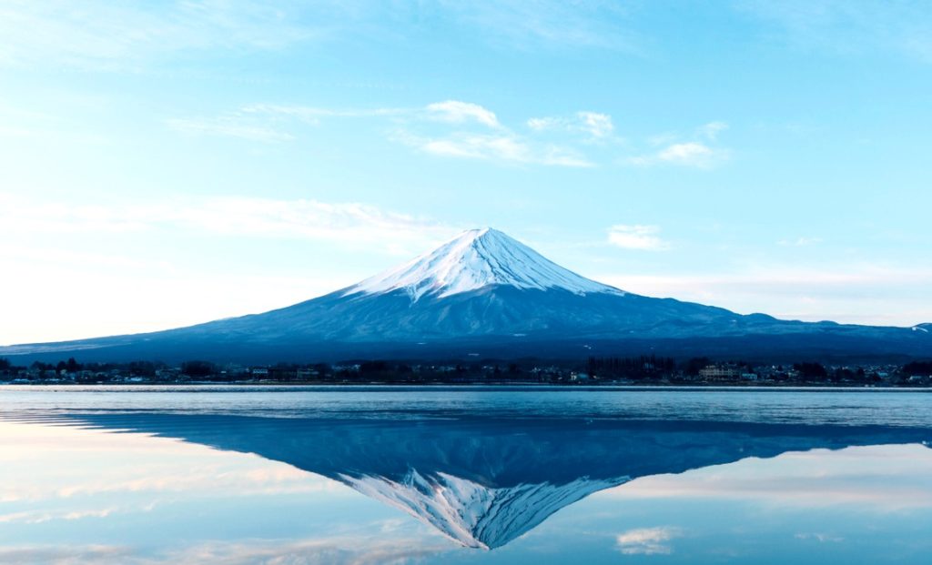 『富士山-信仰の対象と芸術の源泉』（日本）
