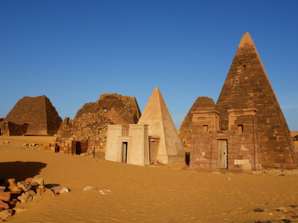 メロエ島の考古遺跡（スーダン共和国）